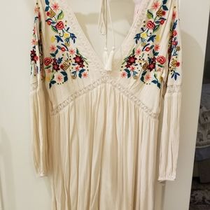 Chelsea & Violet.. Women's Boho Top